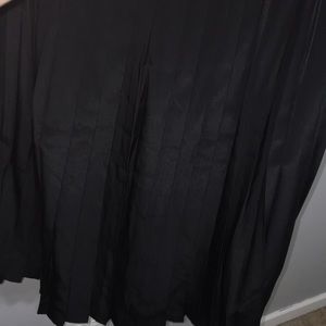 Banana Republic Pleated black skirt